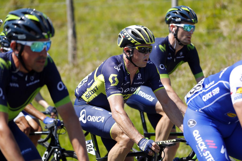 Simon Gerrans (Orica-Scott) sitting in the bunch