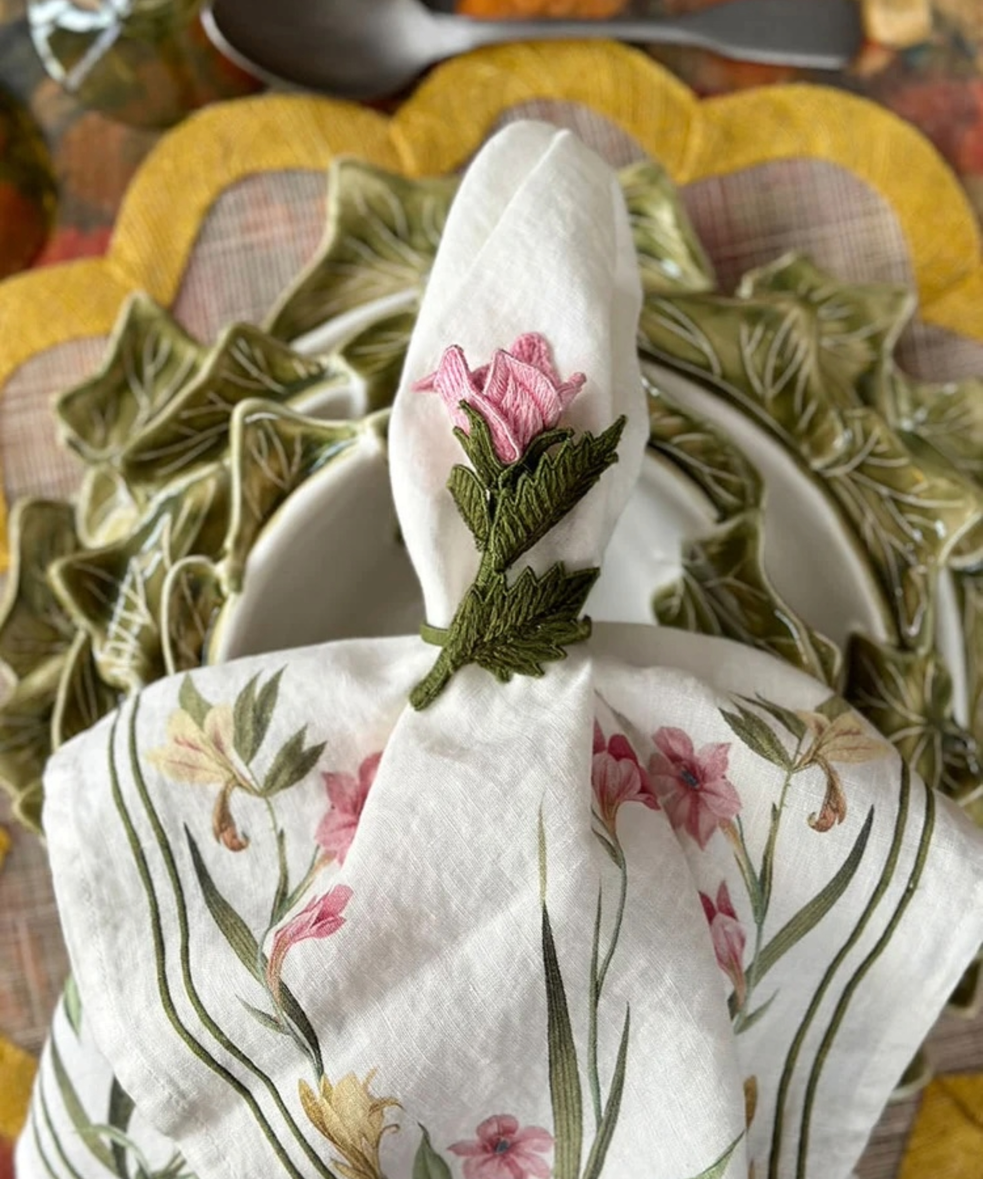 Floral table place setting