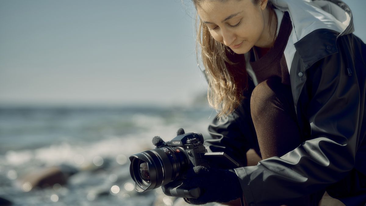 Canon EOS R7 vs Fujifilm XH2S Digital Camera World