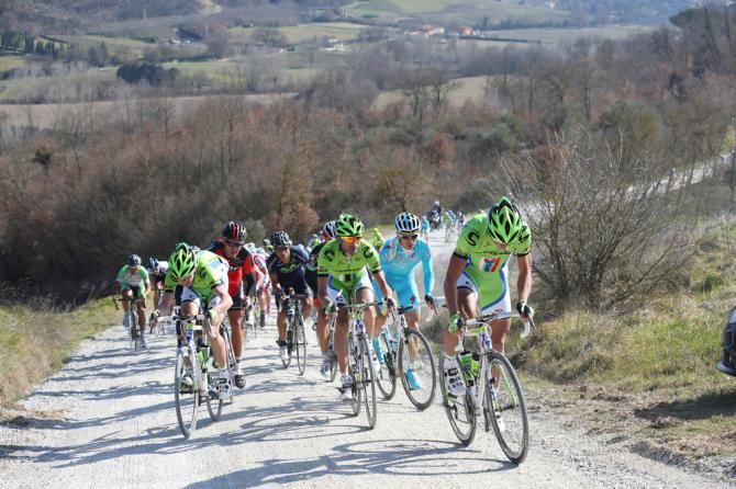 Peter Sagan (Cannondale) stretches the lead group