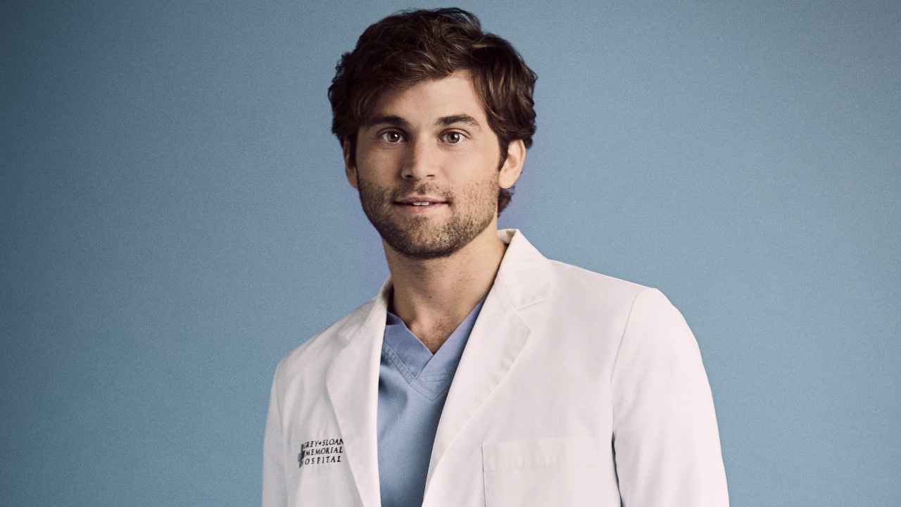 Why Grey's Anatomy's Jake Borelli Is Excited About Levi's Potential New  Love Interest: 'We'll See Where It Goes' | Cinemablend