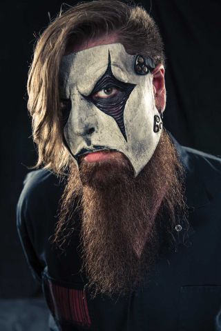 Jim Root doesn’t feel the need to “go out and do other stuff”