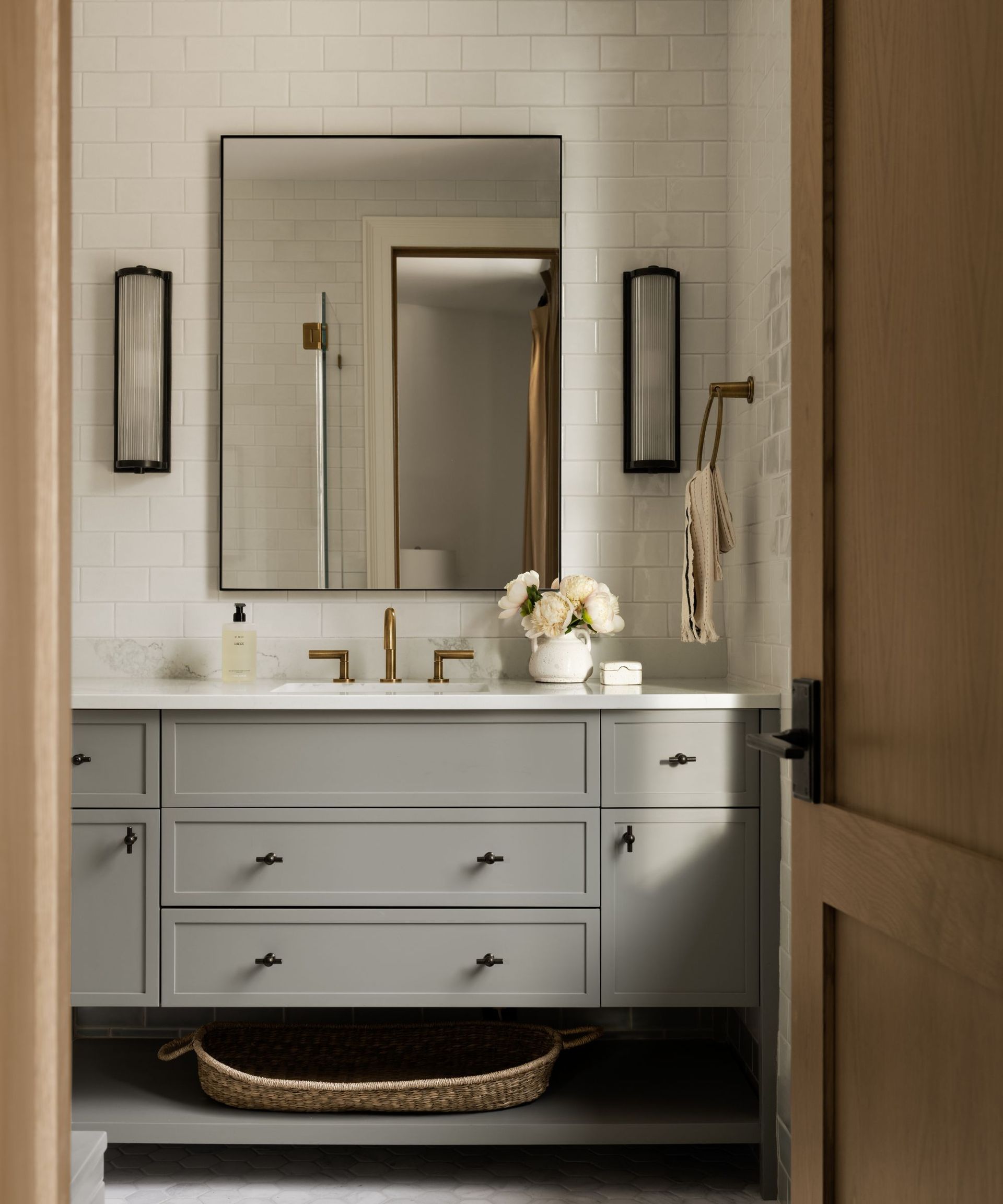 The paint colors used in Studio McGee's Tahoe Pines project | Homes and ...