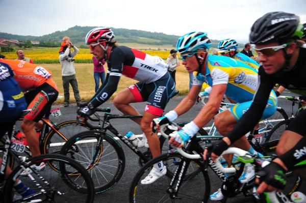 Fabian Cancellara (Leopard Trek) and Alexandre Vinokourov (Astana) on the road to Saint Flour.