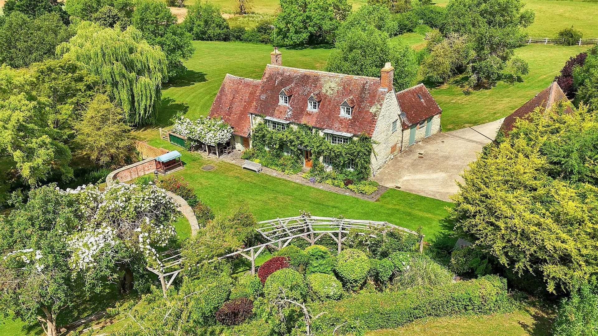 Five gorgeous rural homes, from the Algarve to Warwickshire, as seen in ...