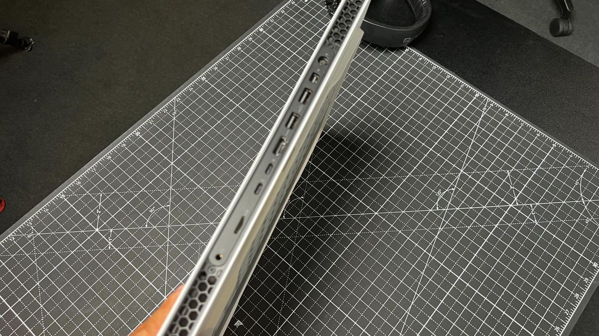 Alienware x16 shots