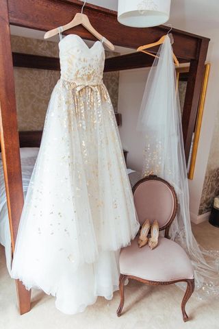 rent wedding dress
