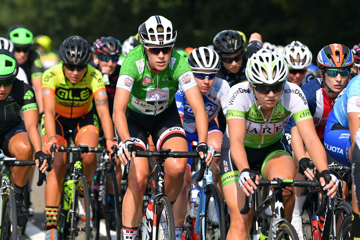 Ellen van Dijk in the points classification jersey