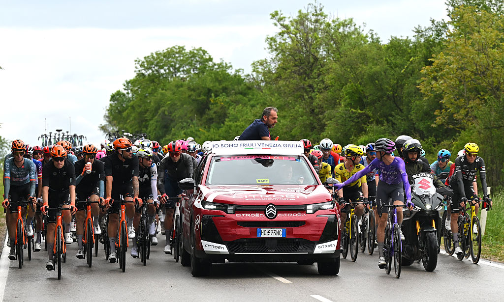 VELIKO TARNOVO, BULGARIA - MAY 09: A general view of the peloton while the race remains stopped due to a multiple crash during the 109th Giro d&amp;amp;apos;Italia 2026, Stage 2 a 221km stage from Burgas to Veliko Tarnovo / #UCIWT / on May 09, 2026 in Veliko Tarnovo, Bulgaria. (Photo by Tim de Waele/Getty Images)