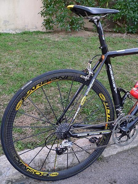 The Addict foregoes curvy stays but is surprisingly comfortable for a race bike nonetheless.
