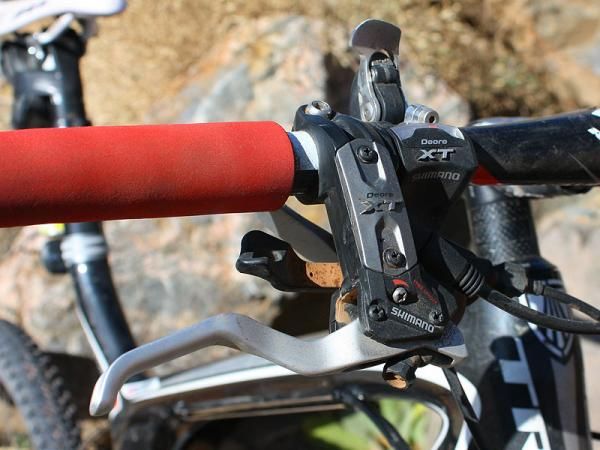 Nothing fancy to see here: just reliable Shimano Deore XT bits.