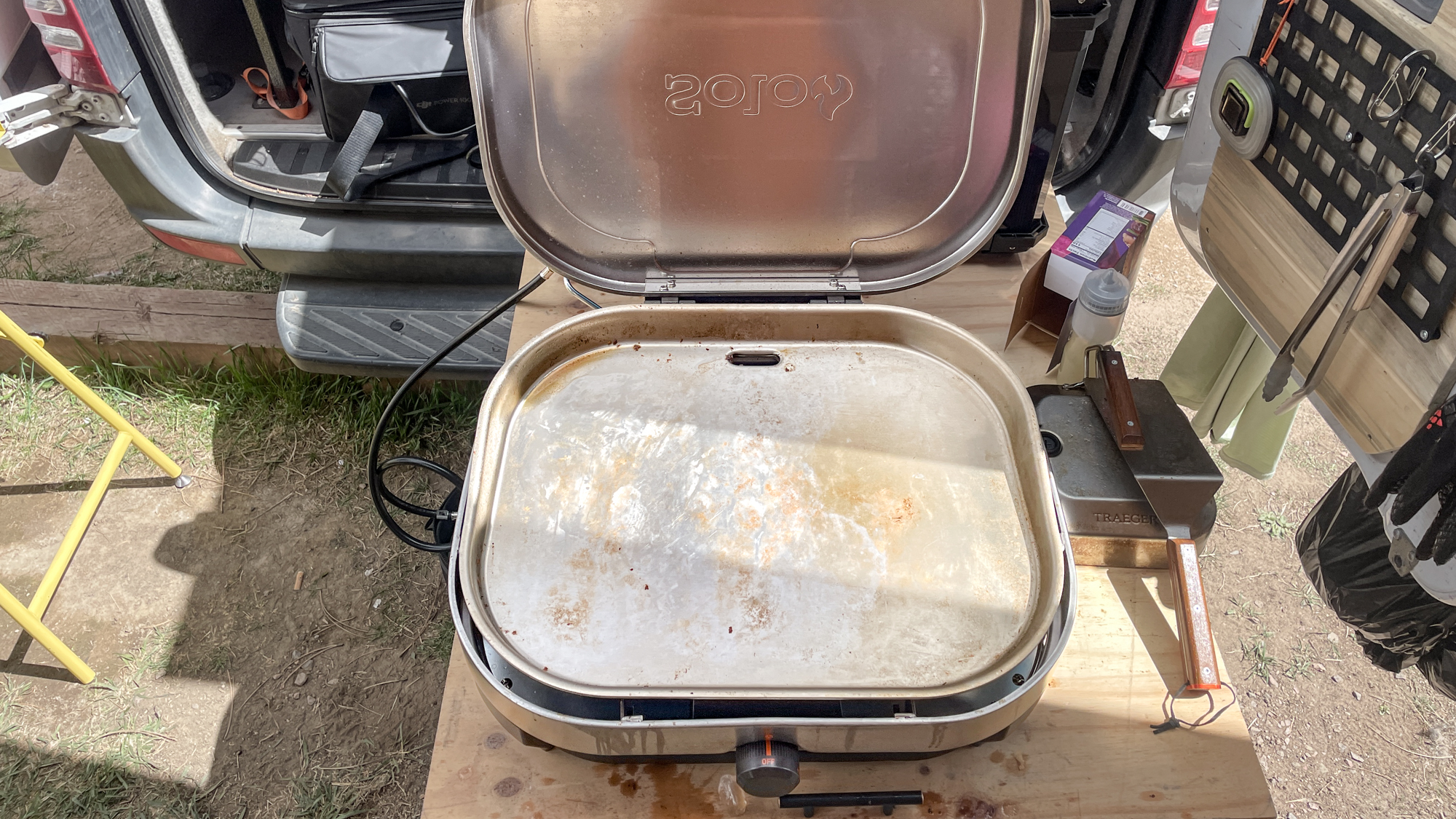 Solo Stove Steelfire 22 Griddle in a back yard