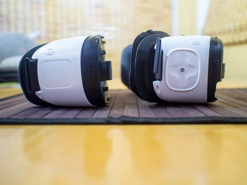 Gear VR touchpad