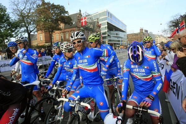 The Italian sqaudra looked happy before the race but Bennati finished 14th