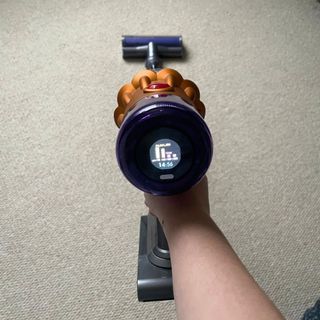 Using the Dyson V12 Detect Slim Absolute on carpet