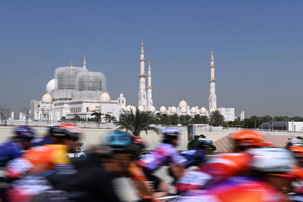 The UAE Tour Women peloton