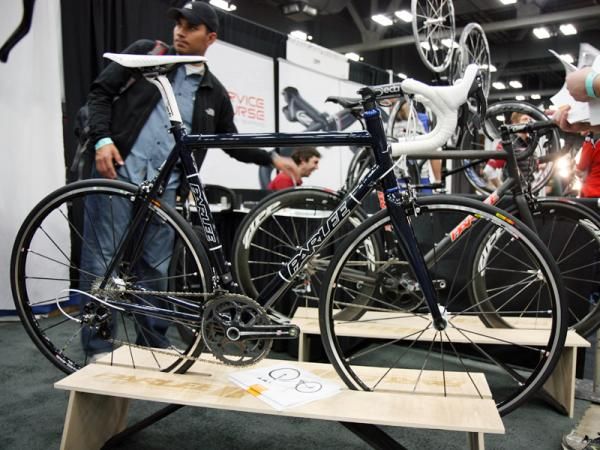 Optional extended head tubes on Parlee frames allow for a taller handlebar height without having to resort to a monster stack of headset spacers.