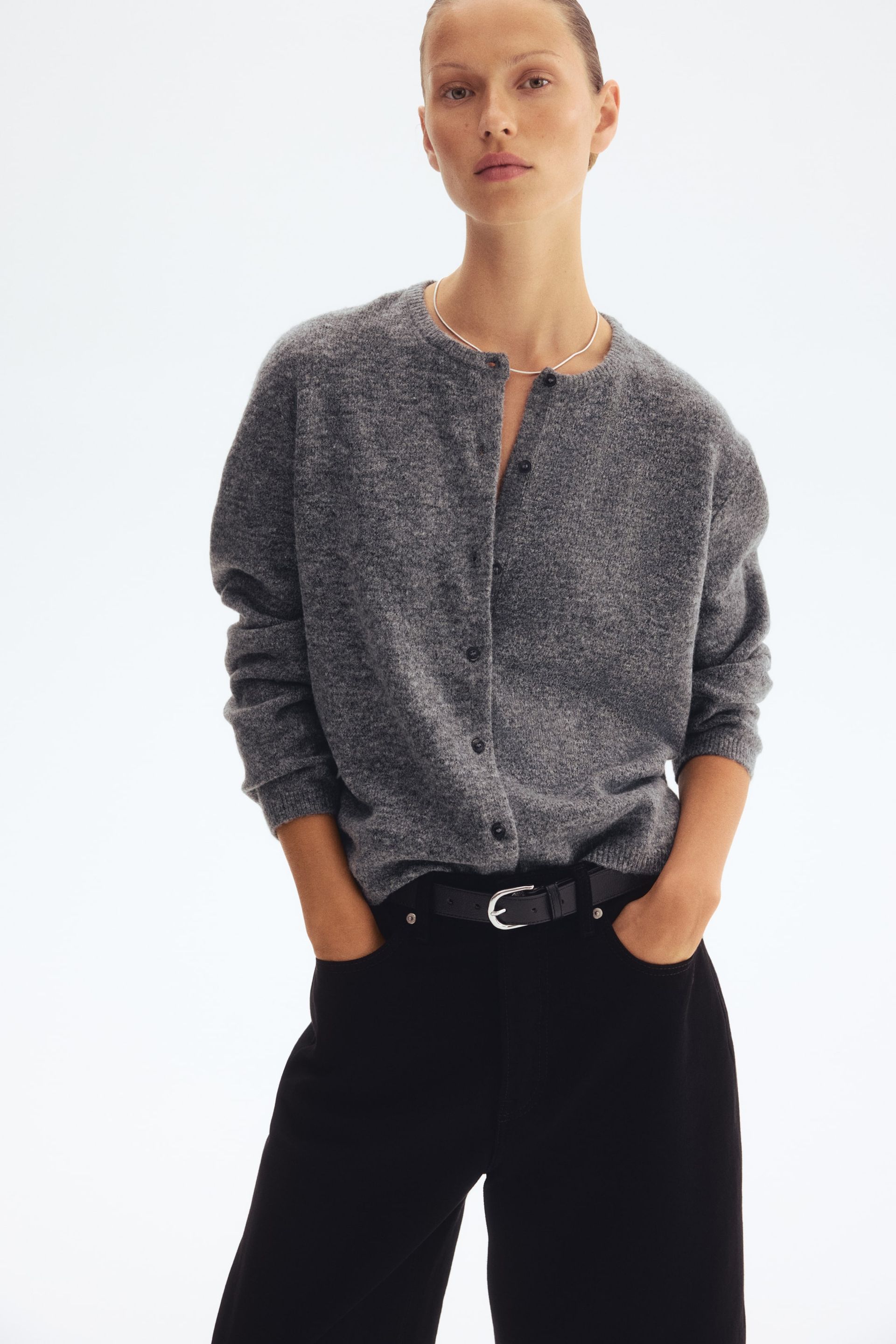 Loose-Fit Cardigan - Black