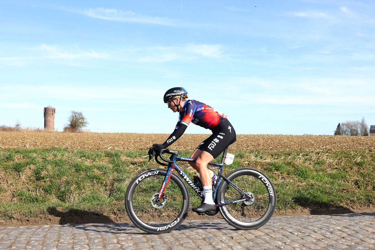 Ally Wollaston tackles the cobbles