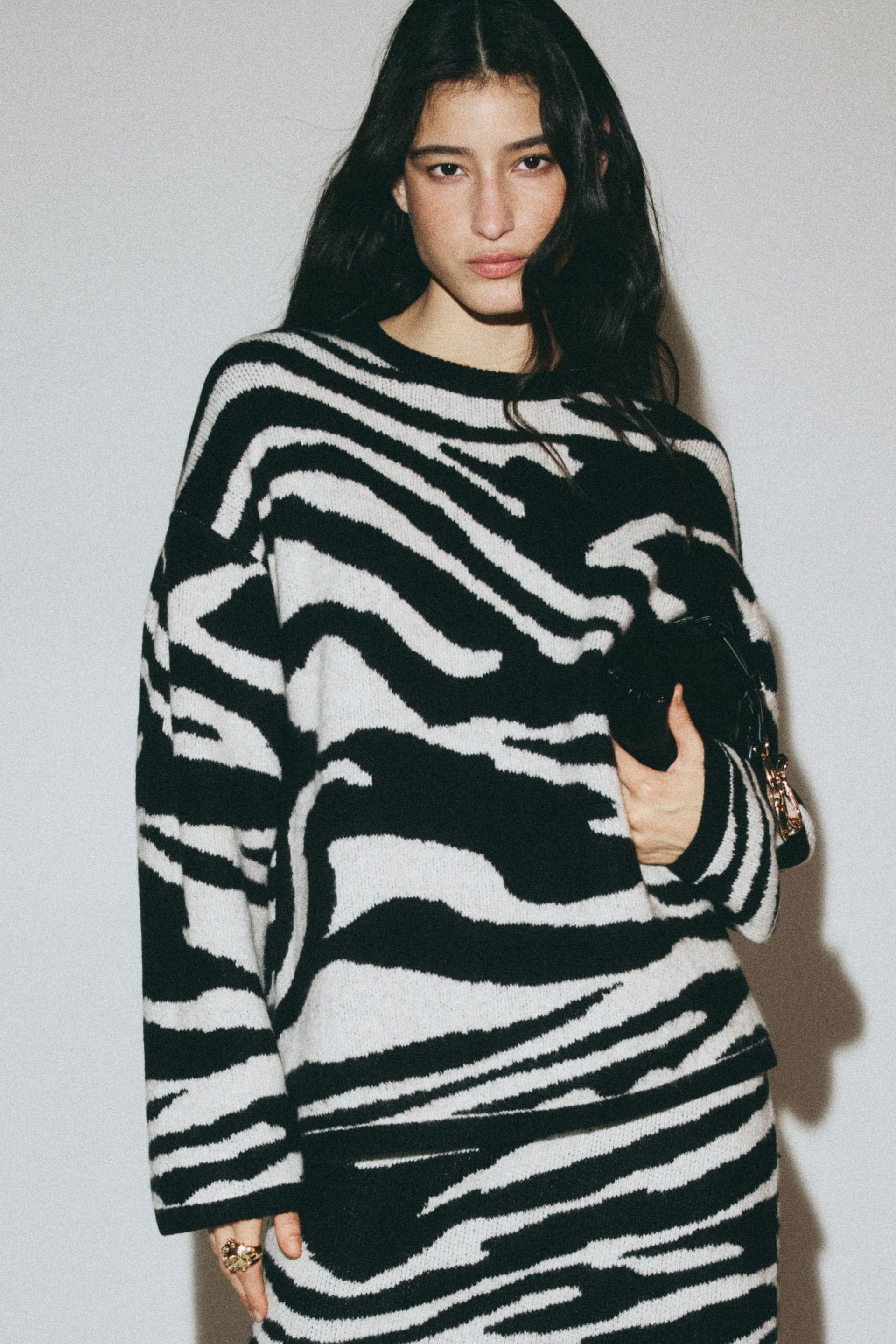 Jacquard-Knit Sweater - Black/zebra Print