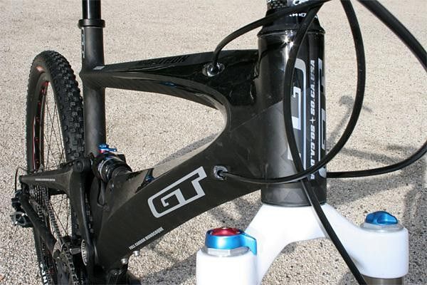 The front triangle features hard-edged lines and internally routed cables.