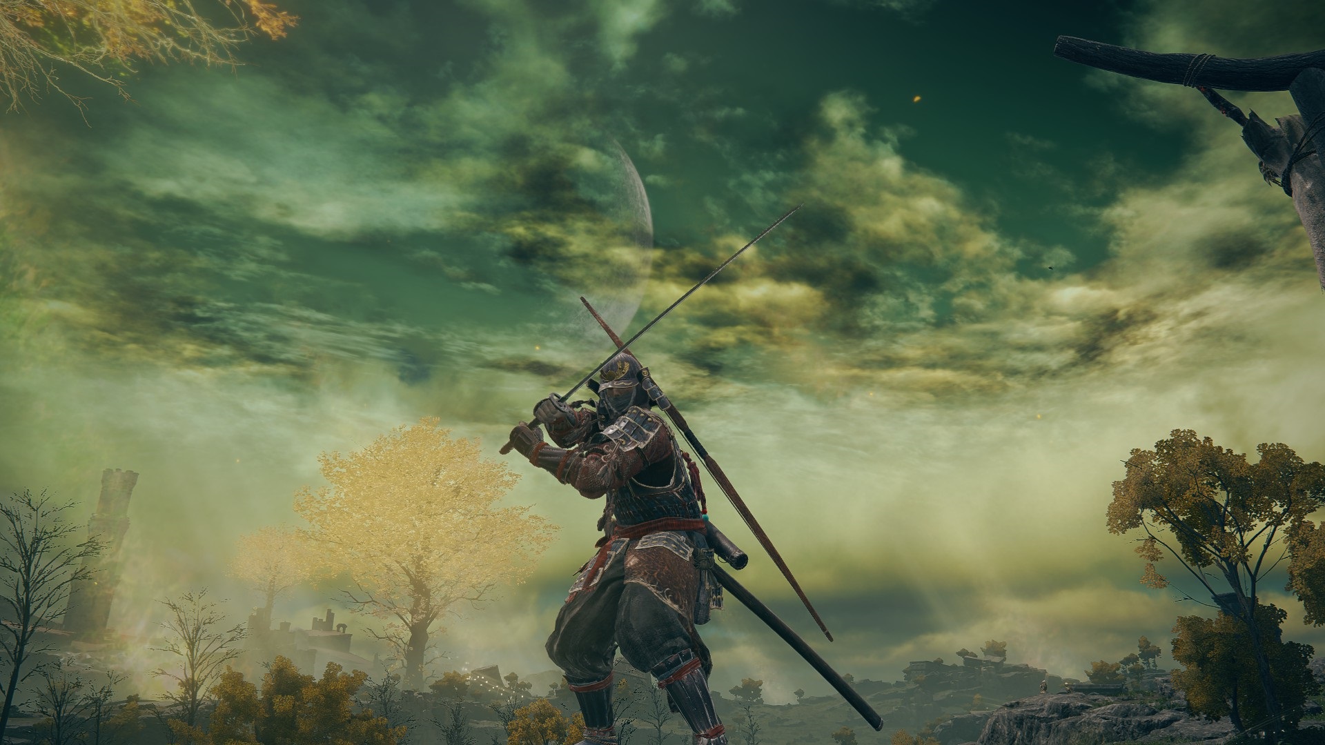 Класс Elden Ring - самурай - игрок носит свою стартовую броню и блокирует своей катаной, стоя в Лимгрейве.