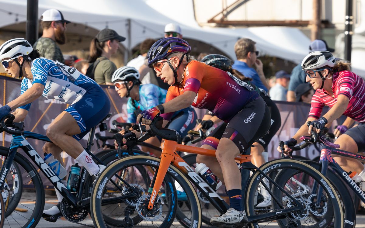 JR. world champion Kaia Schmid (Human Powered Health) raced at Blue Dome without the benefit of any teammates. She took 4th.
