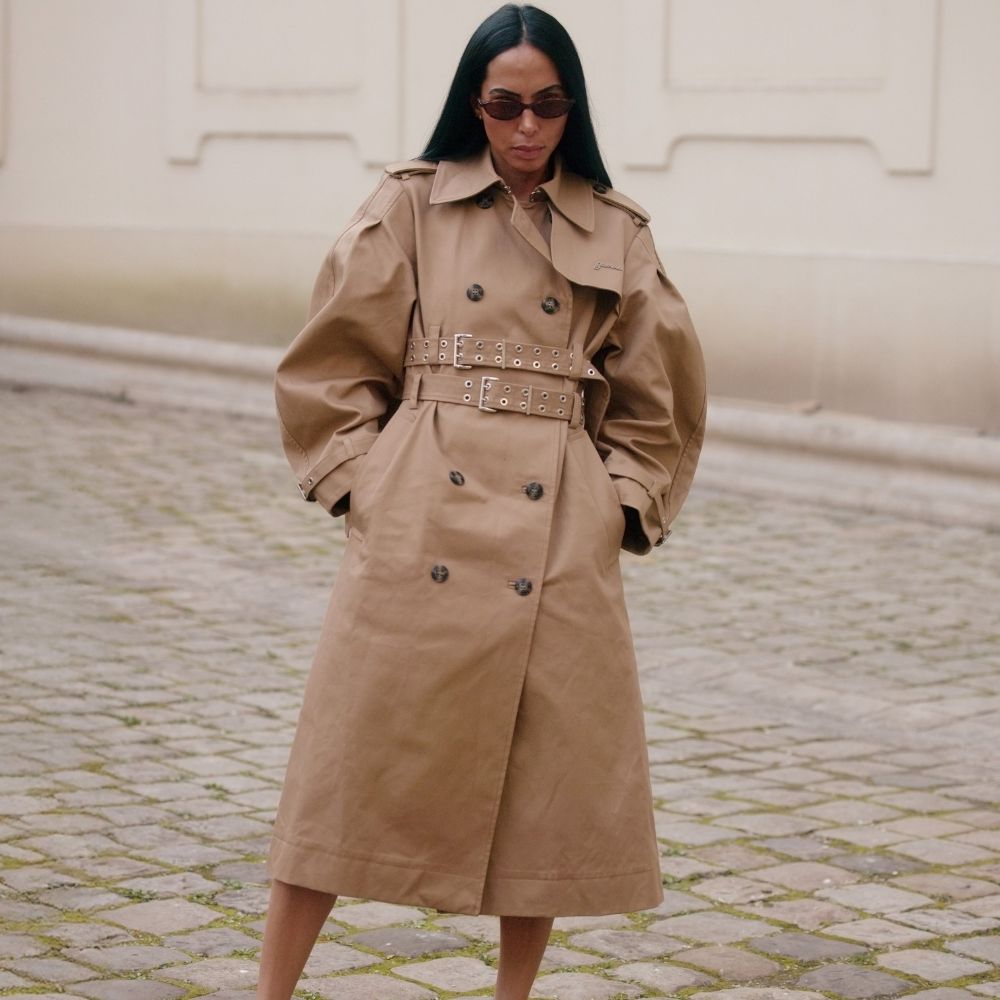 I've Noticed That Fashion People In Paris Can't Stop Wearing This Chic Trench Coat