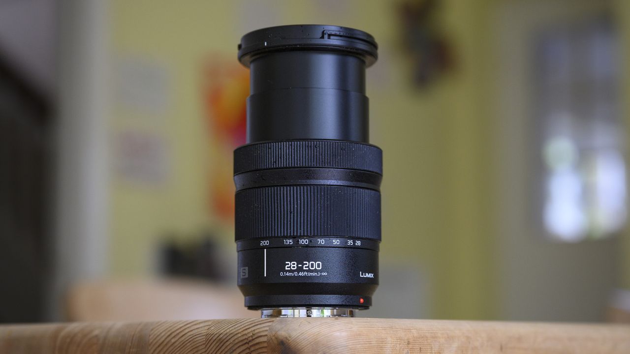 Panasonic Lumix S 28-200mm F4-7.1 Macro OIS review: the travel