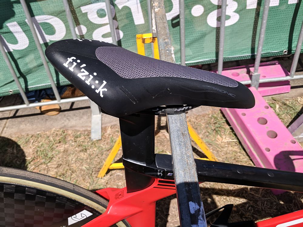 Porte customised his Fizik Arione saddle with some added grip material to stay in position while racing