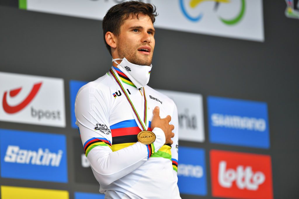 Italian Filippo Ganna celebrates the gold medal in the elite men&#039;s time trial of the UCI Road World Championships in Flanders