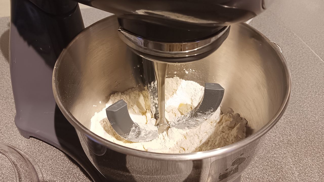 Smeg standing mixer using flex edge beater