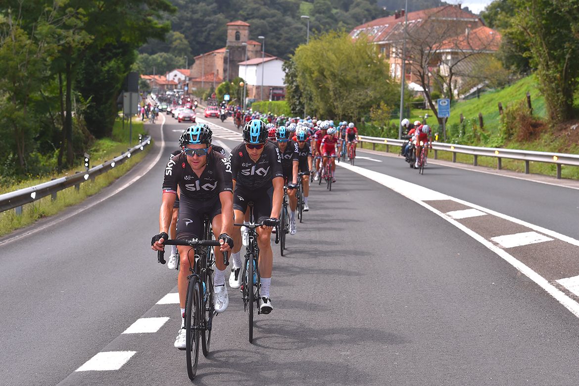Team Sky lead the chase