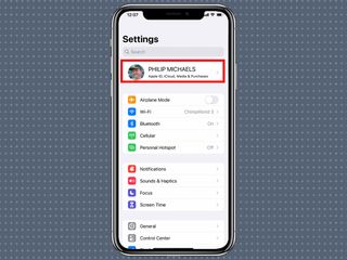 How to set an account recovery contact in iOS 15: Go to settings