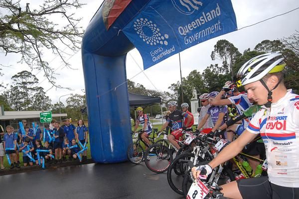 Riders all lined up for stage 2
