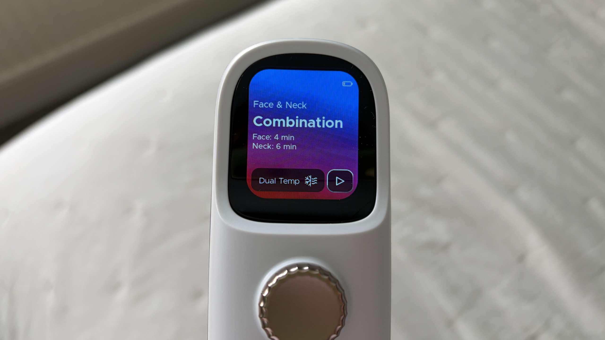 Shark CryoGlow Clinic Face + Body