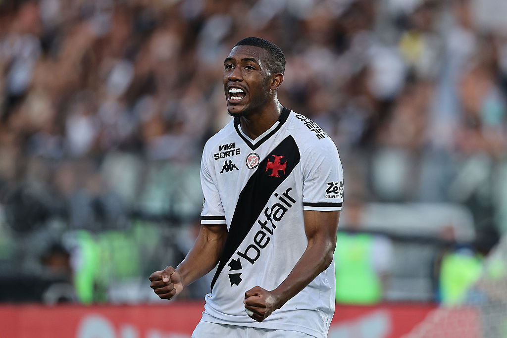 Rayan of Vasco da Gama celebrates after scoring the third goal of his team during the match between Vasco and Vitoria as part of Brasileirao 2025 at Sao Januario Stadium on October 5, 2025 in Rio de Janeiro, Brazil.