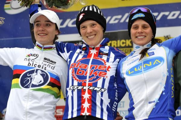 Women's podium (l-r): Marianne Vos (Nederland Bloeit), 2nd; Katie Compton (Planet Bike), 1st; Katerina Nash (Luna Pro Team), 3rd.