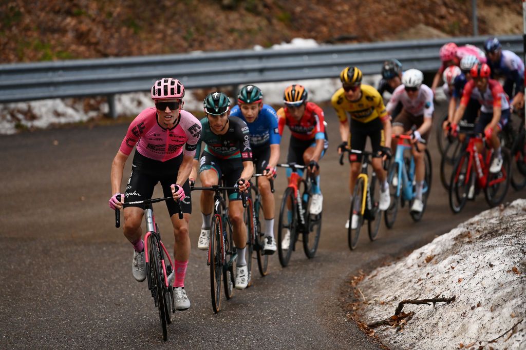 SARNANOSASSORETTO ITALY MARCH 10 Sean Quinn of The United States and Team EF Education Easypost leads during the 58th TirrenoAdriatico 2023 Stage 5 a 1656km stage from Morro dOro to SarnanoSassotetto 1451m UCIWT TirrenoAdriatico on March 10 2023 in SarnanoSassotetto Italy Photo by Tim de WaeleGetty Images
