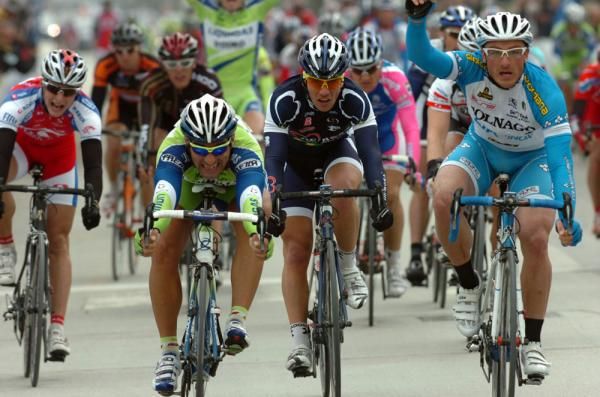 Gavazzi gesticulates, but Chicchi claims it