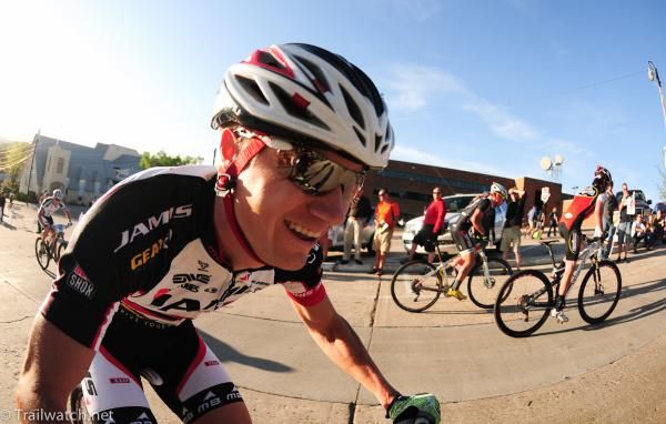 Blake Harlan (Team Jamis) buzzing the photographer