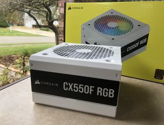 CORSAIR CX550F RGB