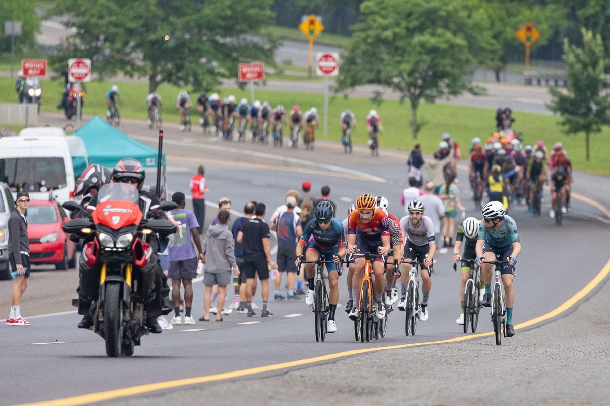 By the middle of the 4th lap the race had been blown apart into multiple smaller groups on the course.