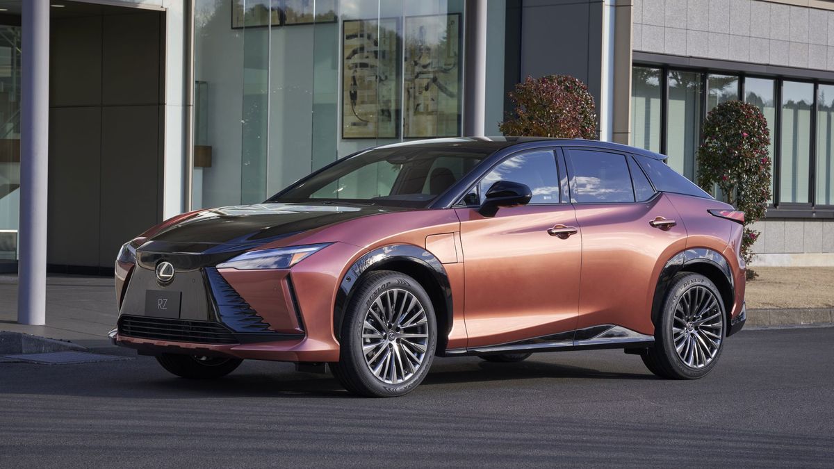 Angled view from the front of the Lexus RZ 450e