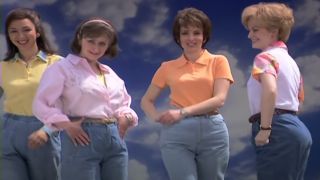 Maya Rudolph, Rachel Dratch, Tina Fey and Amy Poehler in mom jeans on SNL.
