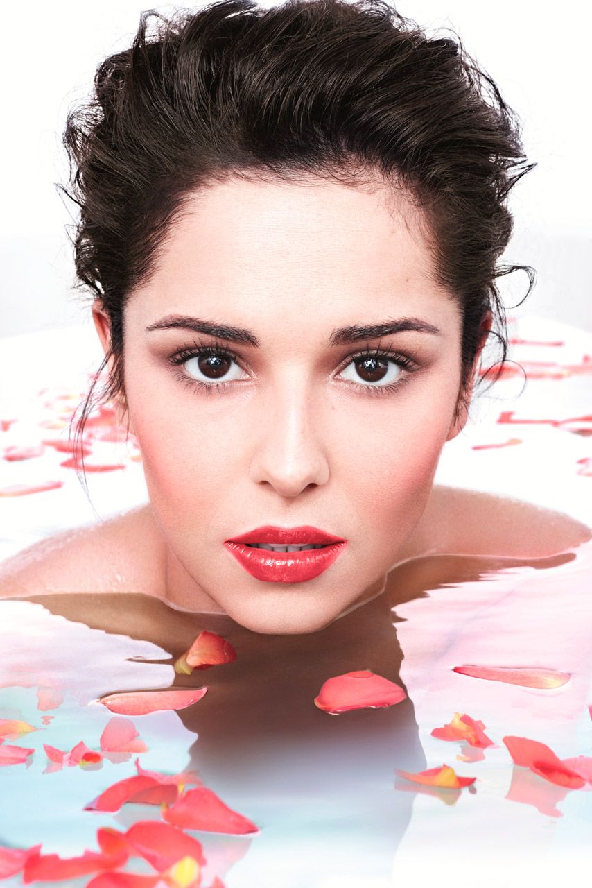 Cherl Cole for L&#039;Oreal Paris Glam Shine Stain Splash