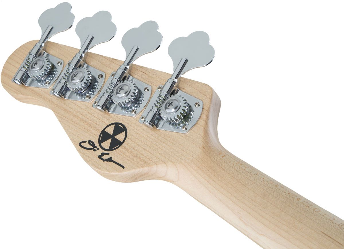 The signature flourishes are all very low-key here. You'd have to look at the back of the headstock to see who had put their name to it.