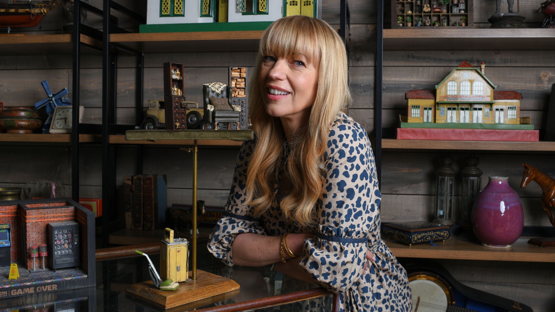 Sara Cox presenting The Marvellous Miniature Workshop