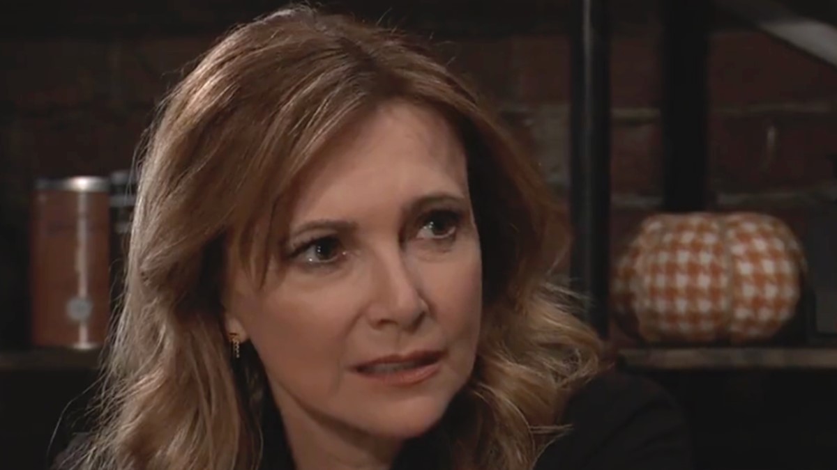 Emma Samms as Holly distraught in General Hospital