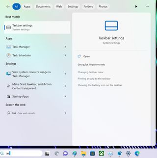 How to move the Windows 11 taskbar